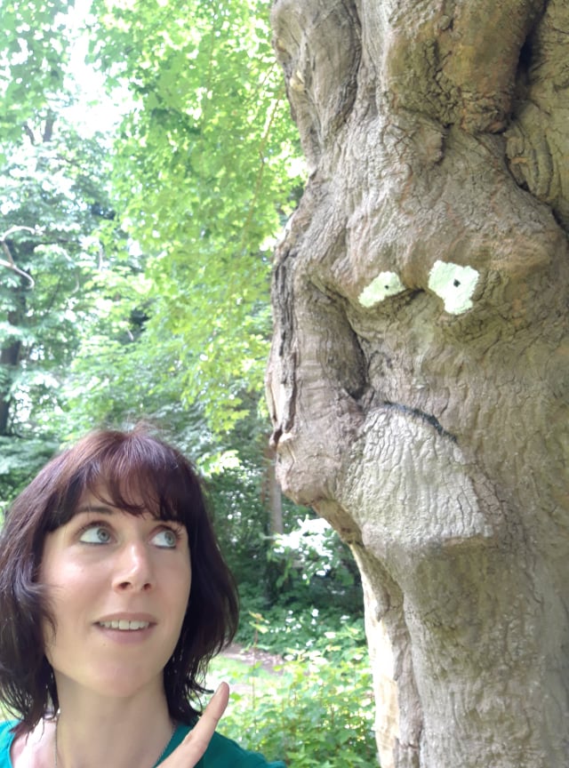 Photo illustrative : moi-même et un personnage sur un arbre